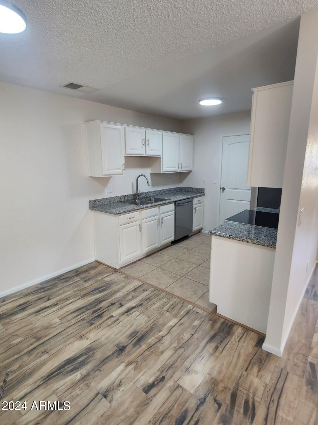 3511 East Baseline Road, Unit 1129 Phoenix, AZ 85042 - Photo 5 of 7 0DC66E46-4E04-476D-800D-453AF8AC1D02