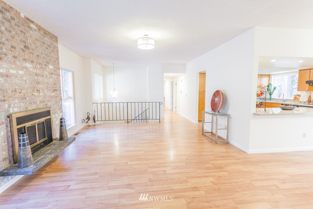 16817 135th Place Southeast Renton, WA 98058 - Photo 12 of 23 Gallery Image 12