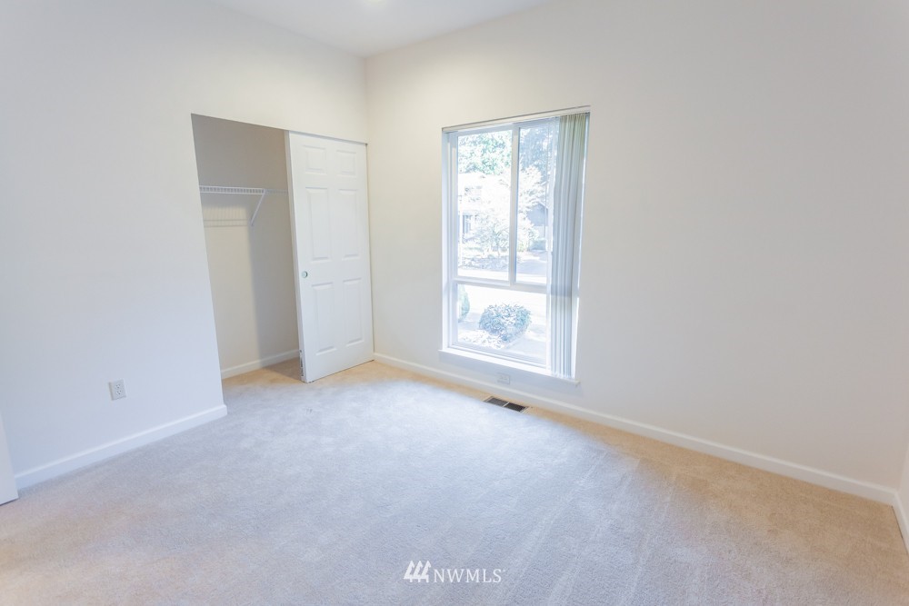 16817 135th Place Southeast Renton, WA 98058 - Photo 15 of 23 Gallery Image 15