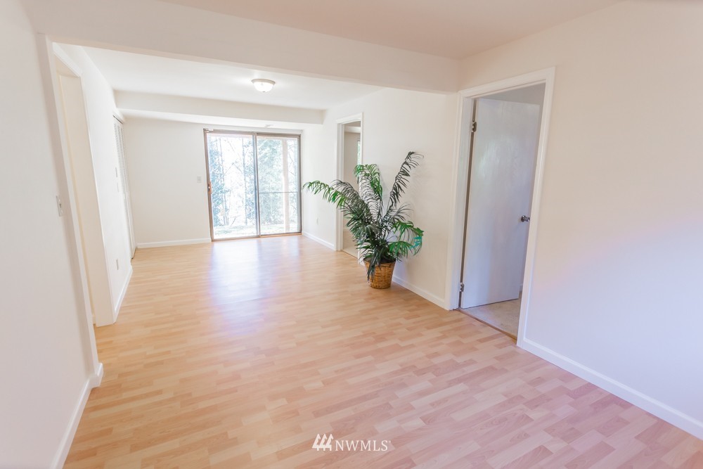 16817 135th Place Southeast Renton, WA 98058 - Photo 17 of 23 Gallery Image 17