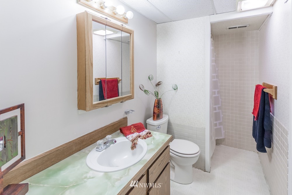 16817 135th Place Southeast Renton, WA 98058 - Photo 19 of 23 Gallery Image 19