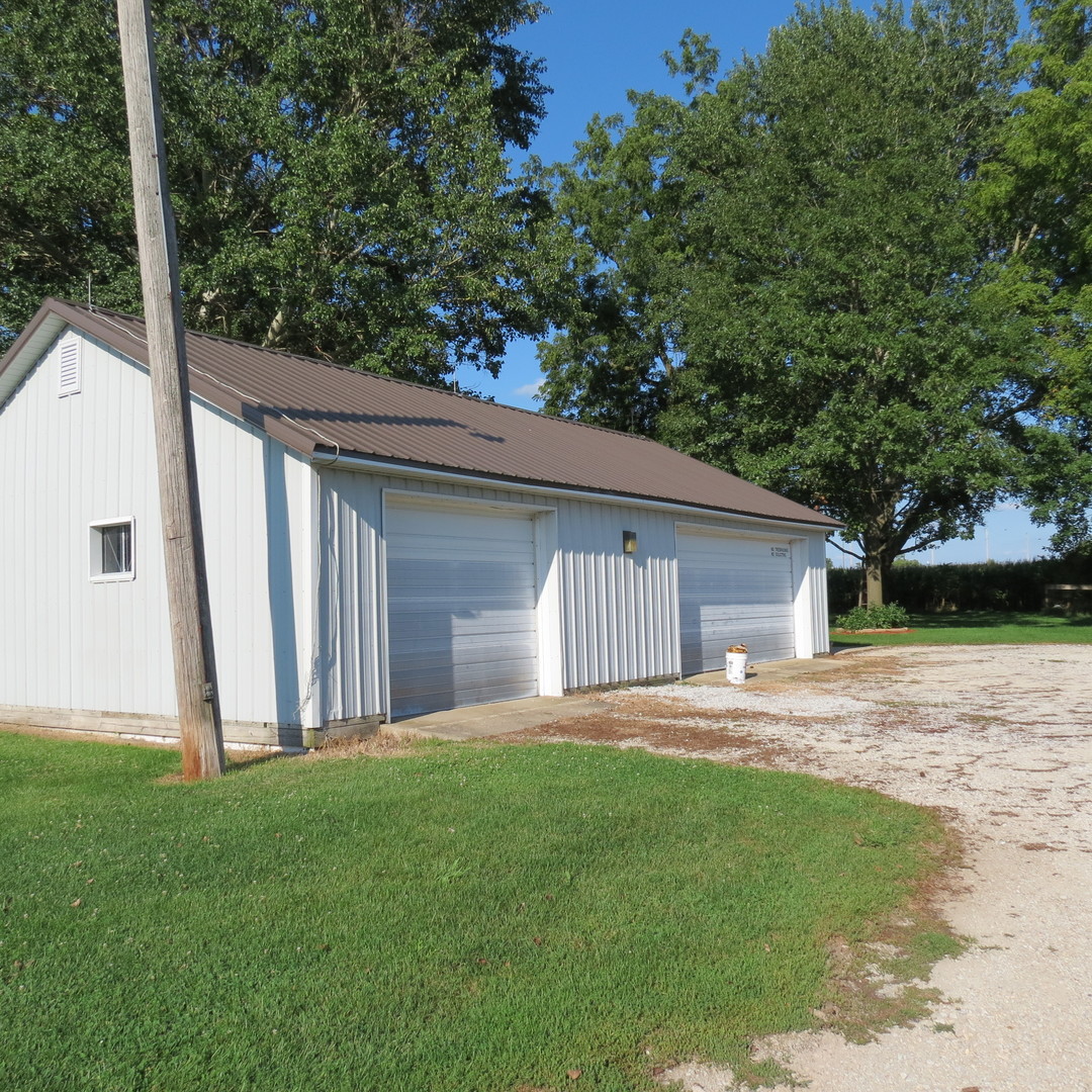 11762 East 7000 N Road Grant Park, IL 60940 - Photo 39 of 40