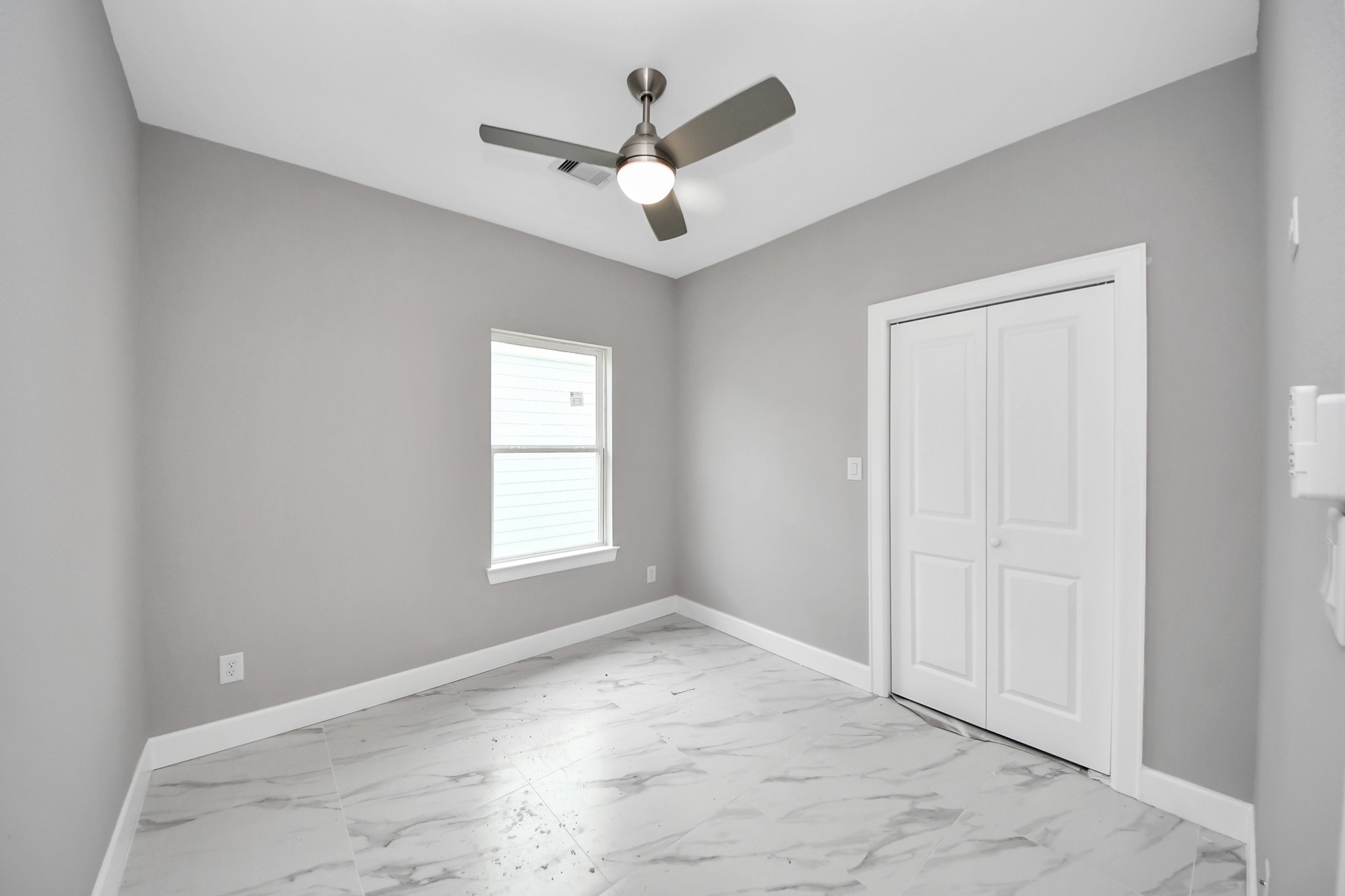 8312 Comal Street Houston, TX 77051 - Photo 12 of 25