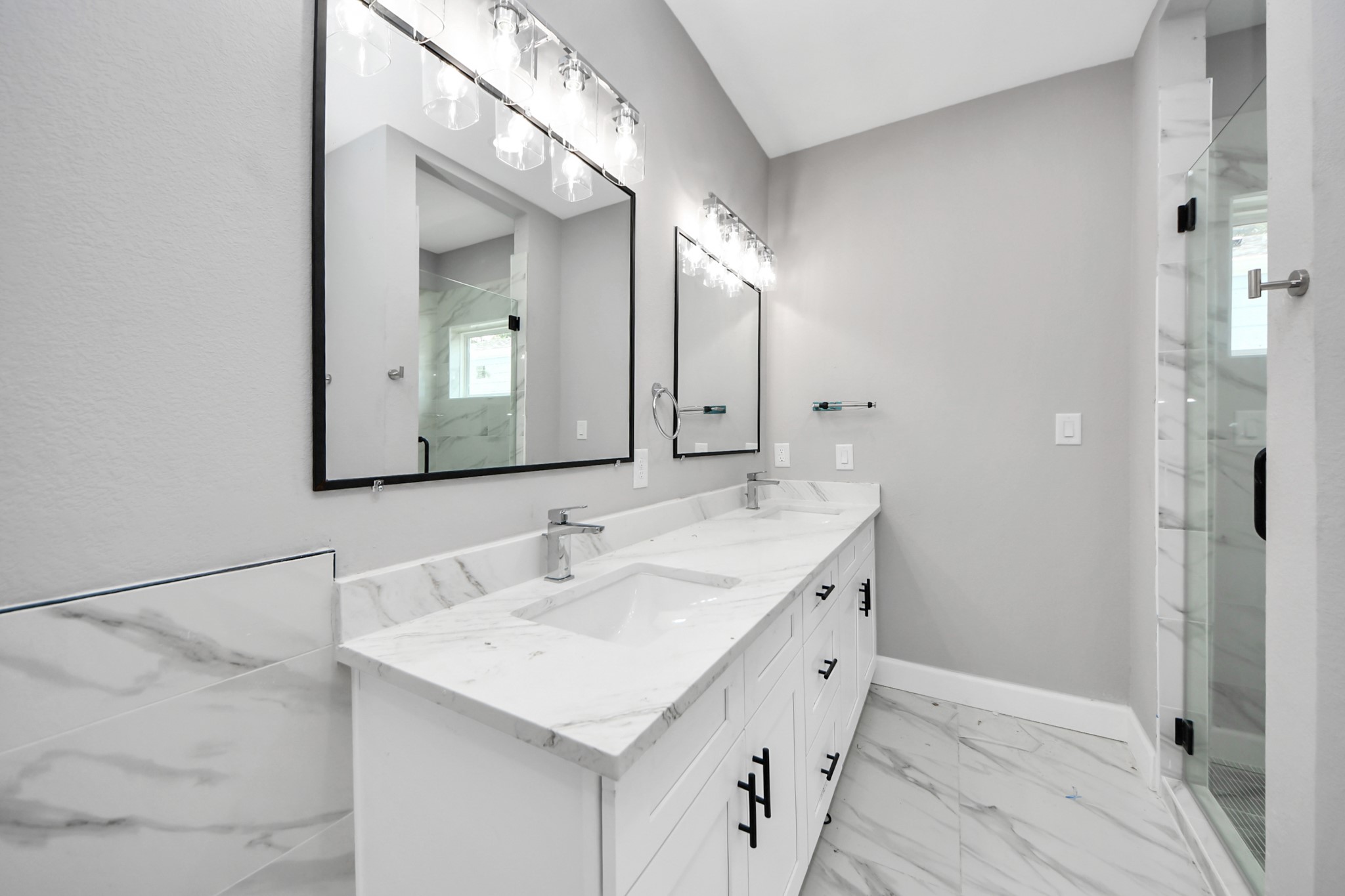 8312 Comal Street Houston, TX 77051 - Photo 8 of 25