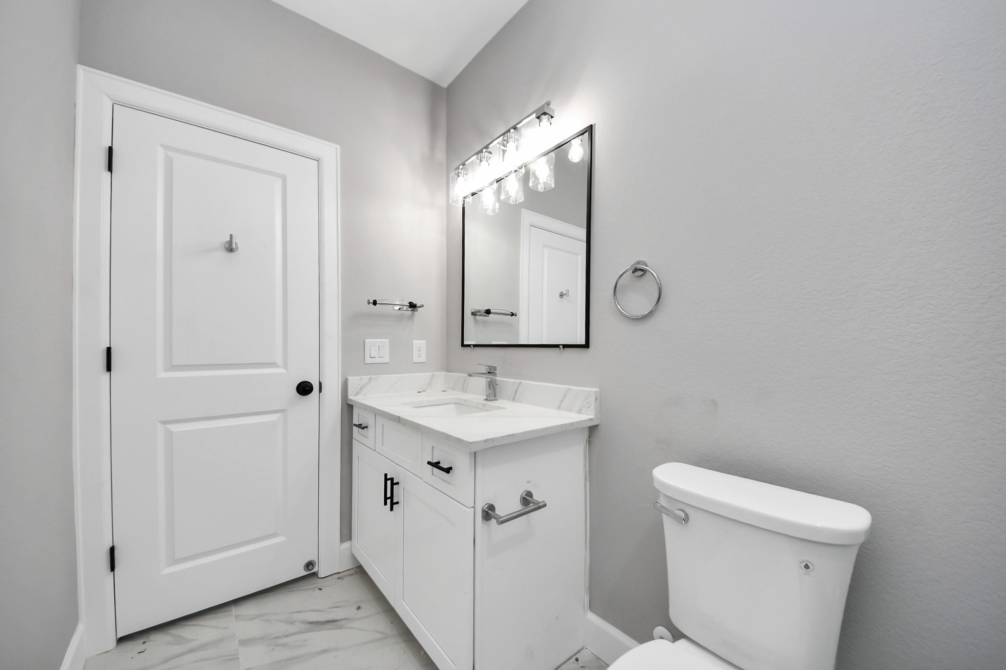 8312 Comal Street Houston, TX 77051 - Photo 10 of 25