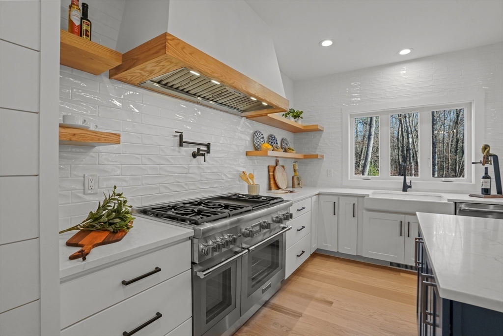 6 Sellers Farm Road Andover, MA 01810 - Photo 7 of 40