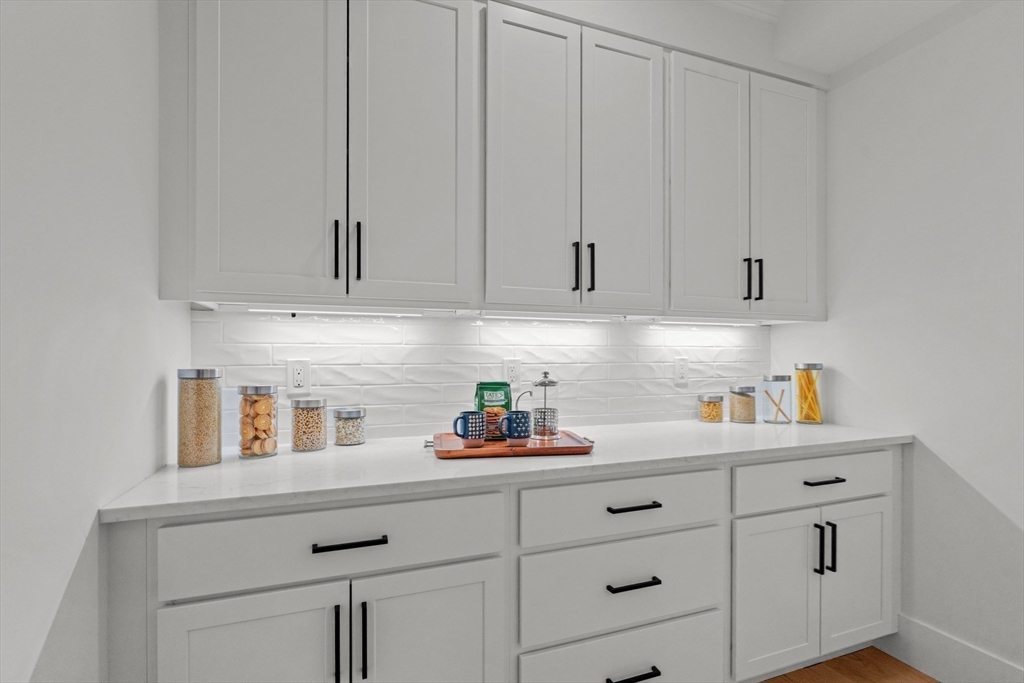 6 Sellers Farm Road Andover, MA 01810 - Photo 10 of 40