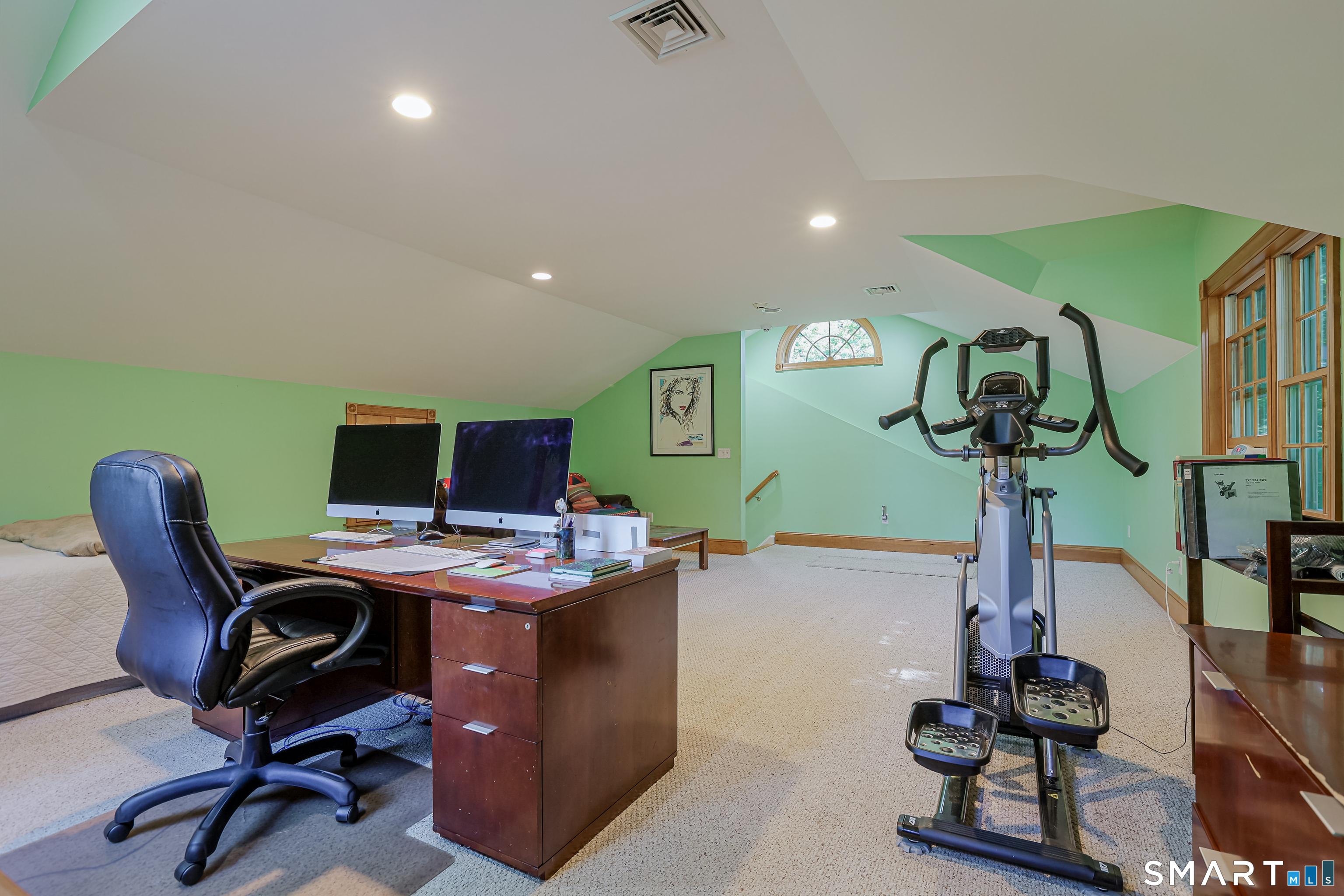 21 Geneva Road Norwalk, CT 06850 - Photo 18 of 36