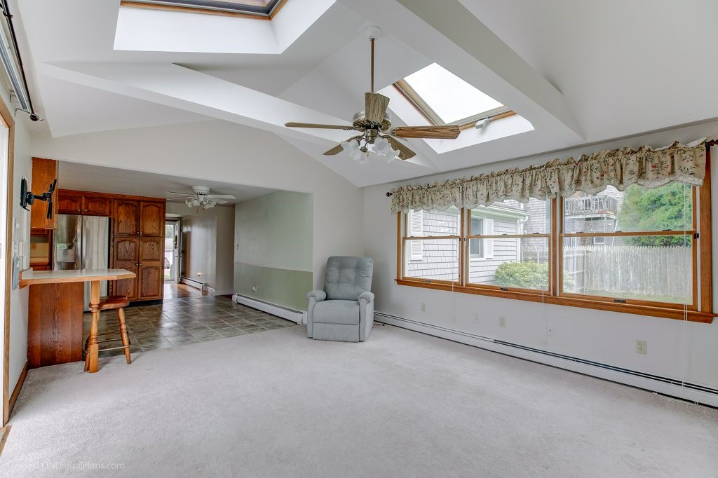 6 Ruth Street Middletown, RI 02842 - Photo 13 of 50 Gallery Image 13