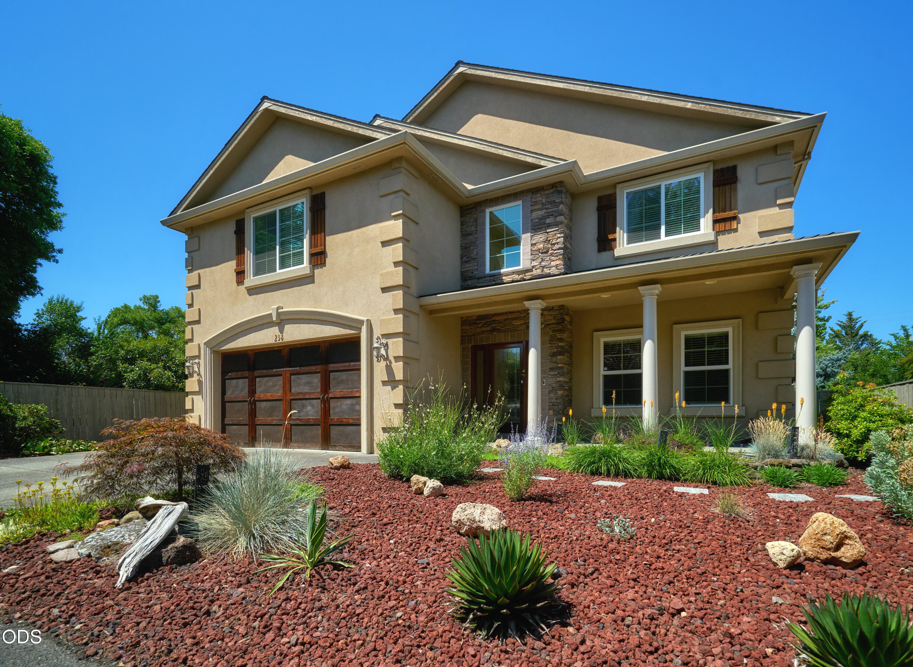 238 Fieldbrook Court Medford, OR 97504 - Photo 3 of 61