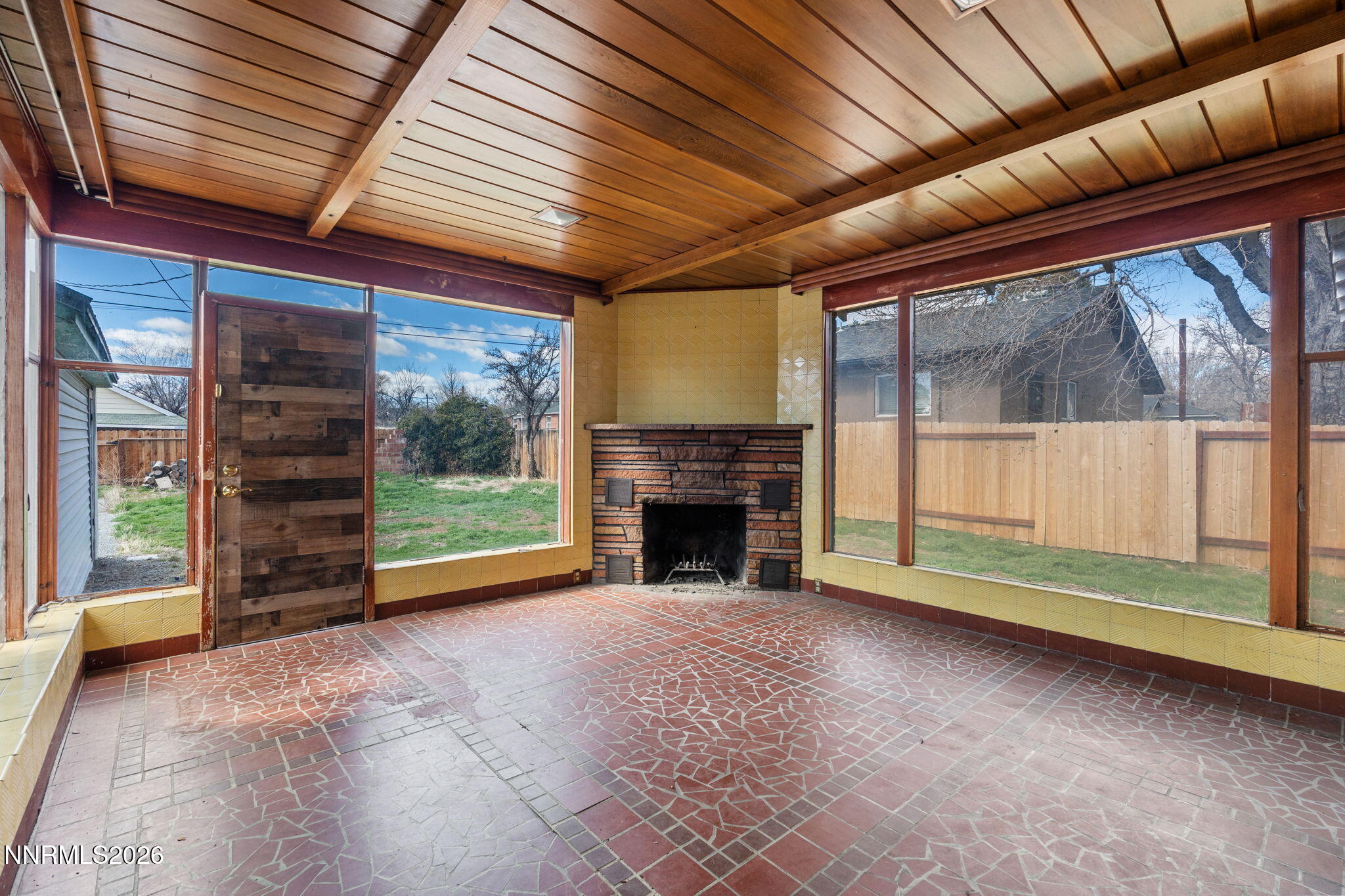 1025 Bell Street Reno, NV 89503 - Photo 17 of 26 Living Room