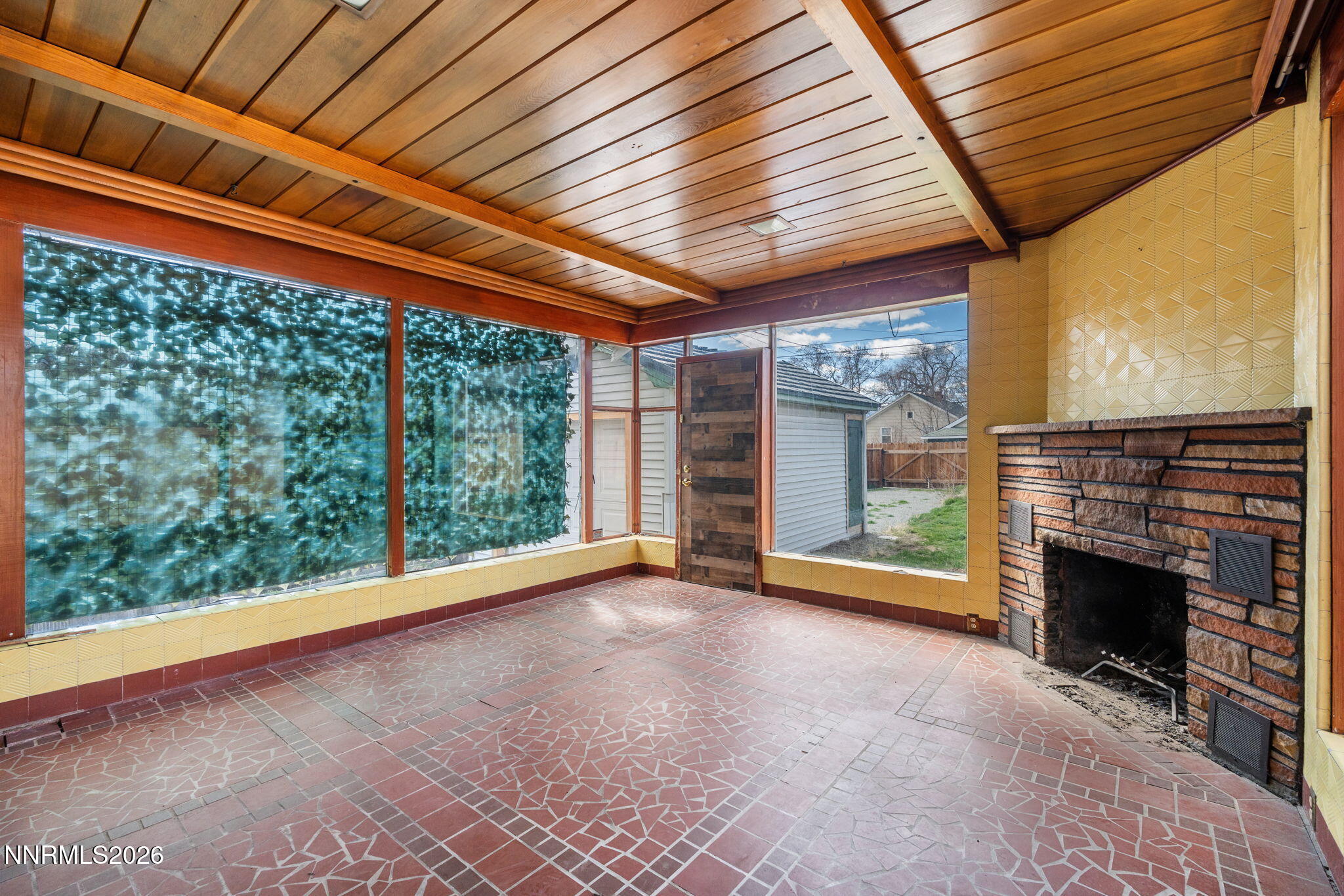 1025 Bell Street Reno, NV 89503 - Photo 18 of 26 Living Room
