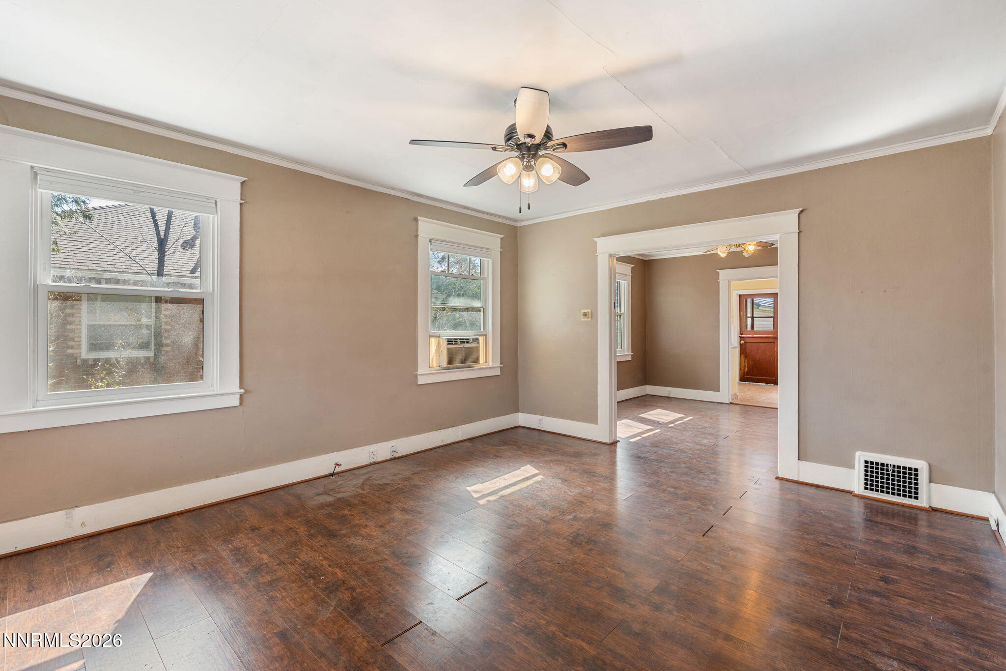1025 Bell Street Reno, NV 89503 - Photo 5 of 26 Living Room