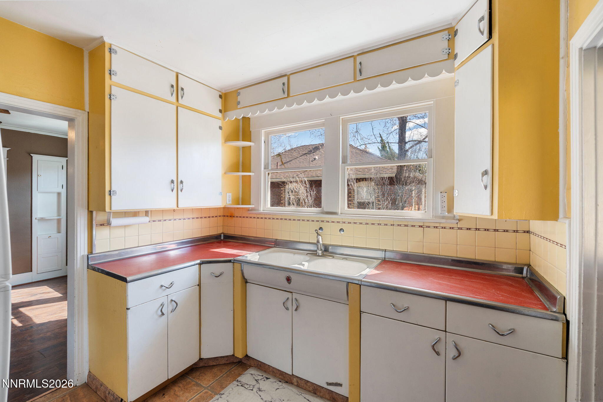 1025 Bell Street Reno, NV 89503 - Photo 9 of 26 Kitchen