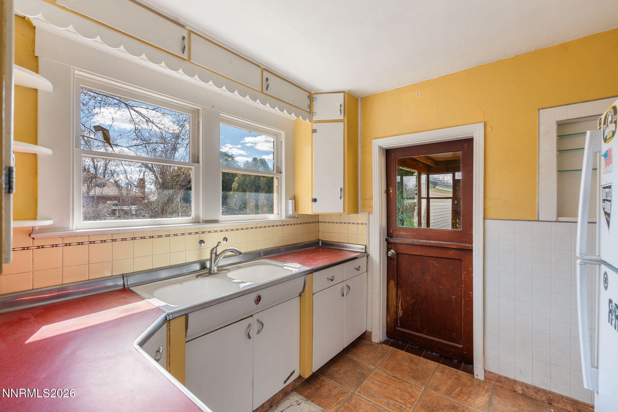 1025 Bell Street Reno, NV 89503 - Photo 10 of 26 Kitchen