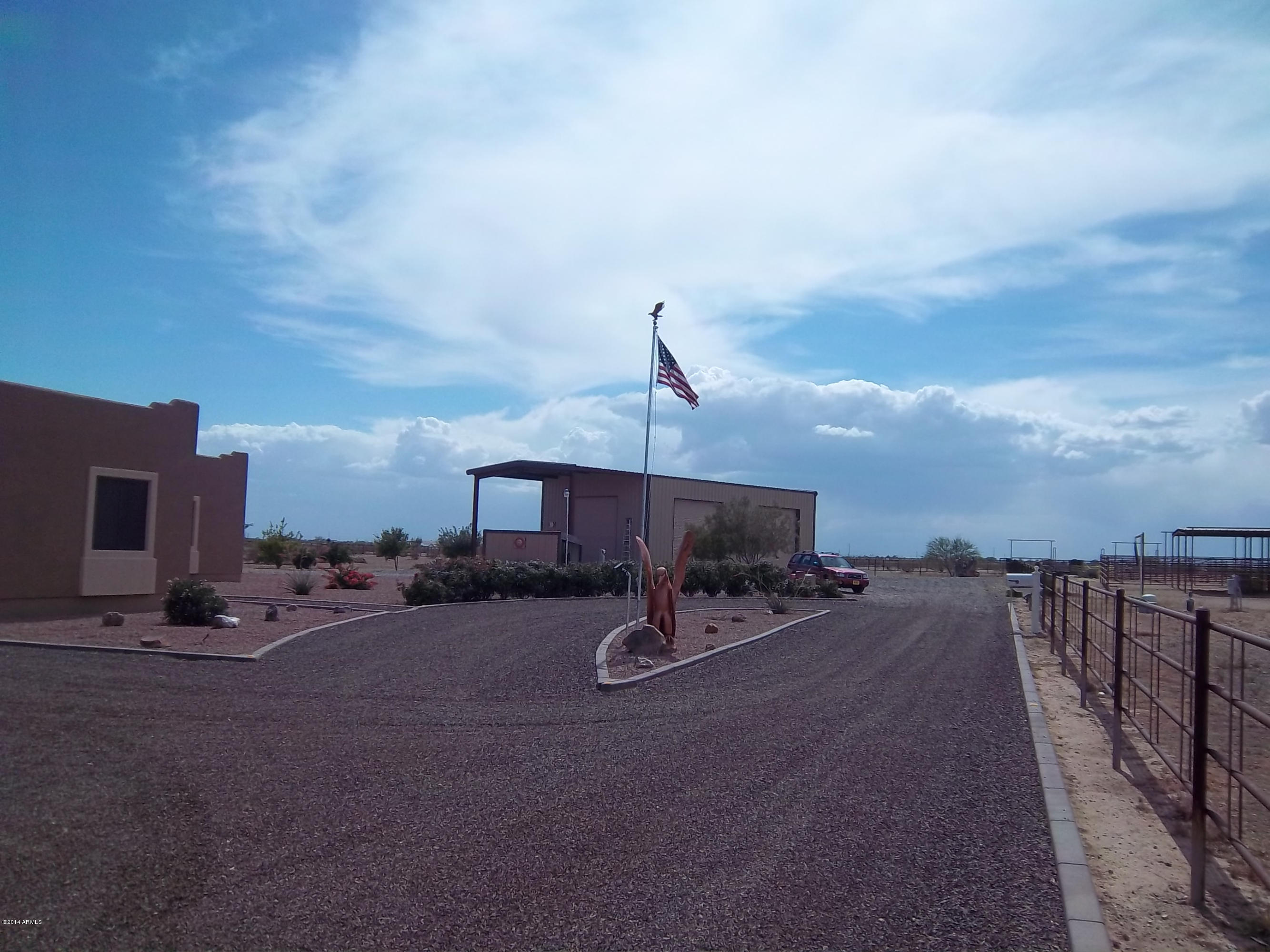 21117 West Steedridge Road Wittmann, AZ 85361 - Photo 2 of 66 Private Driveway west bound