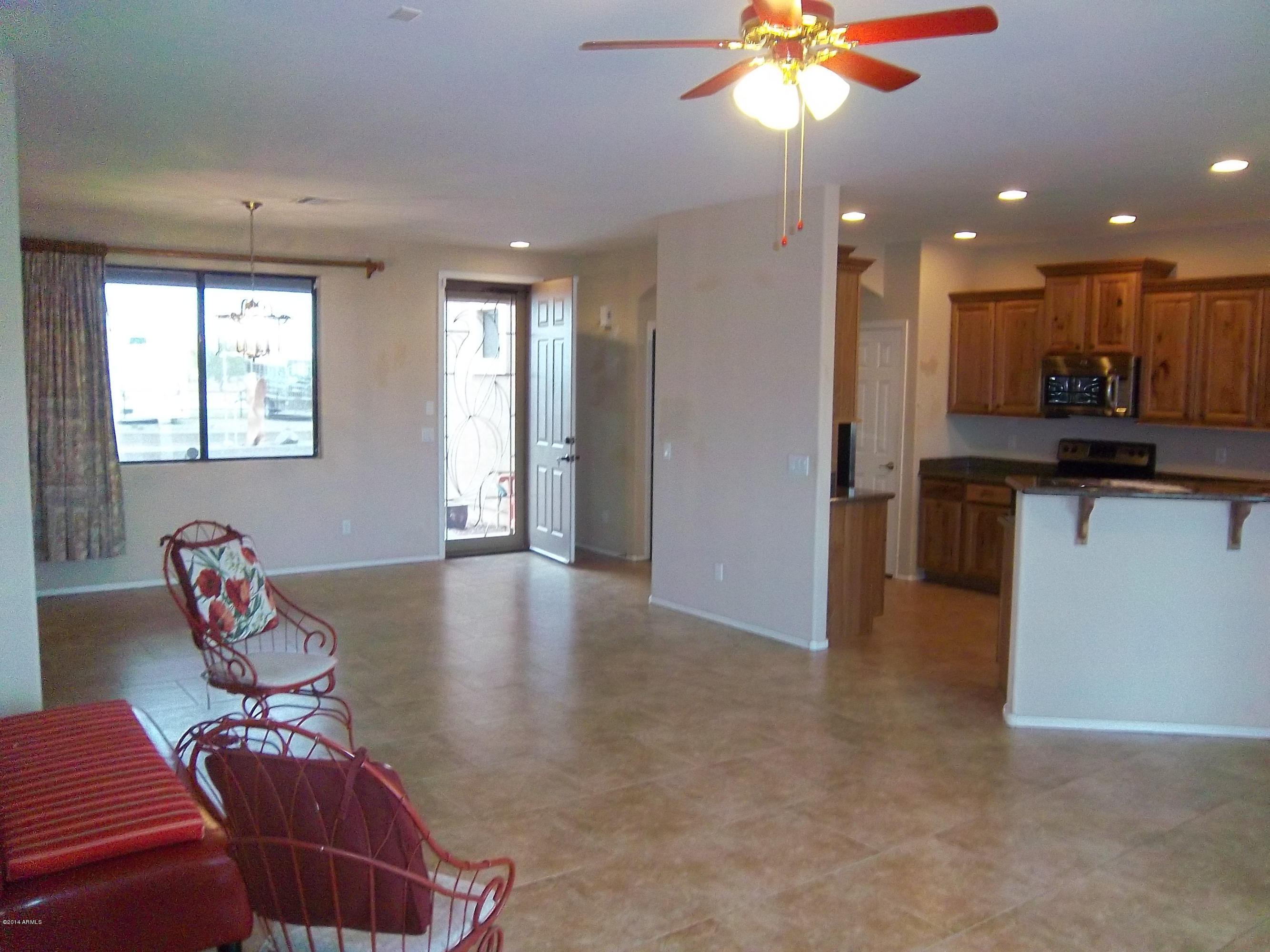 21117 West Steedridge Road Wittmann, AZ 85361 - Photo 3 of 66 Entry to greatroom