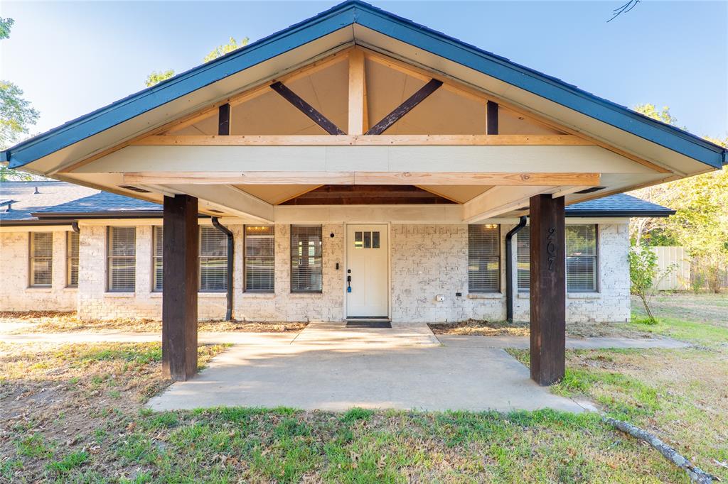 207 Southridge Road Edgewood, TX 75117 - Photo 1 of 29 Gallery Image 1