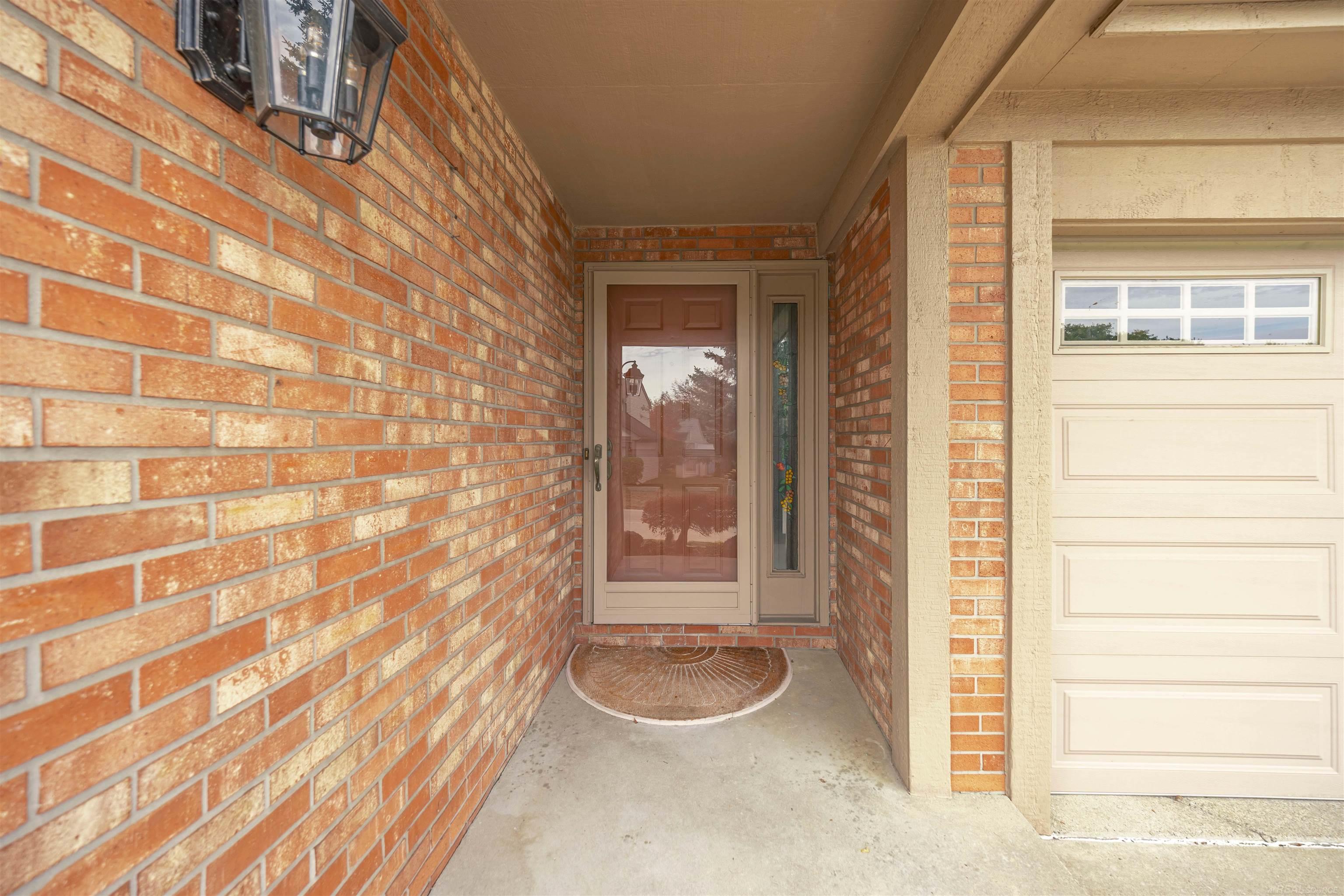 1495 Colony Drive Rochester Hills, MI 48307 - Photo 4 of 46