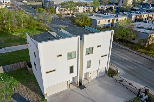 a view of a patio in backyard