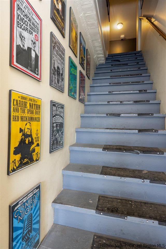 744-746 Broadway Kingston, NY 12401 - Photo 13 of 28 a view of entryway