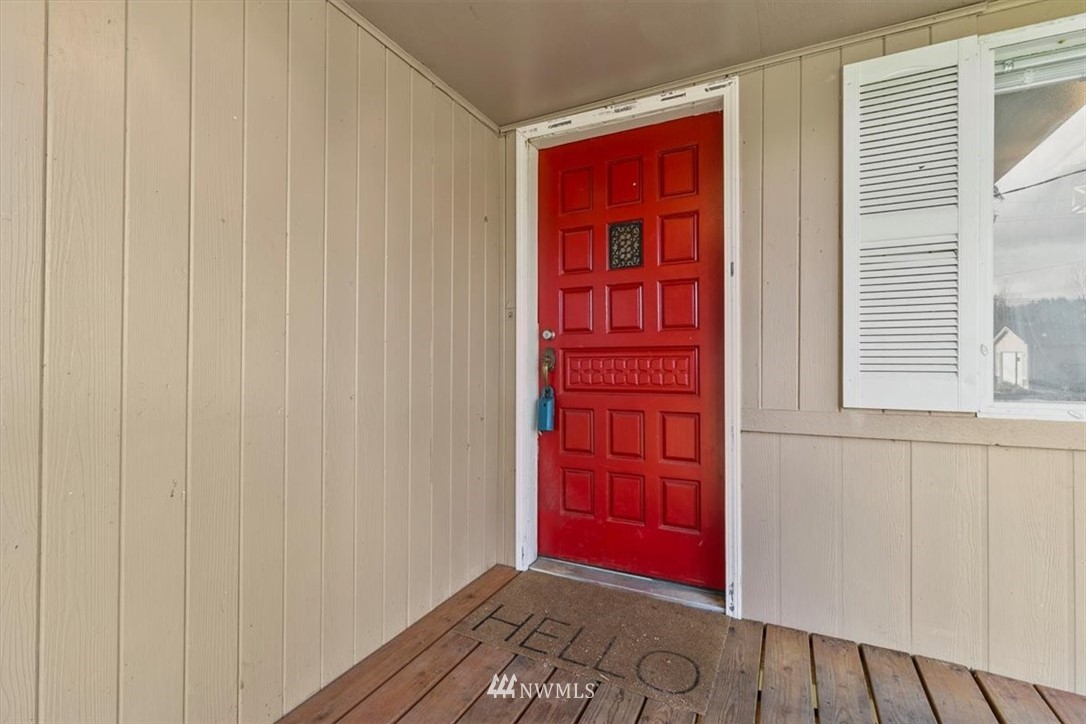503 Southwest Riverside Drive Chehalis, WA 98532 - Photo 2 of 22 Gallery Image 2