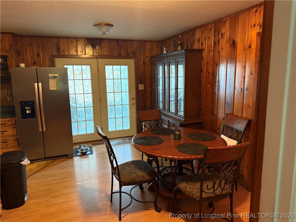 655 Wiltshire Road Fayetteville, NC 28314 - Photo 3 of 17 a dining room with furniture and window