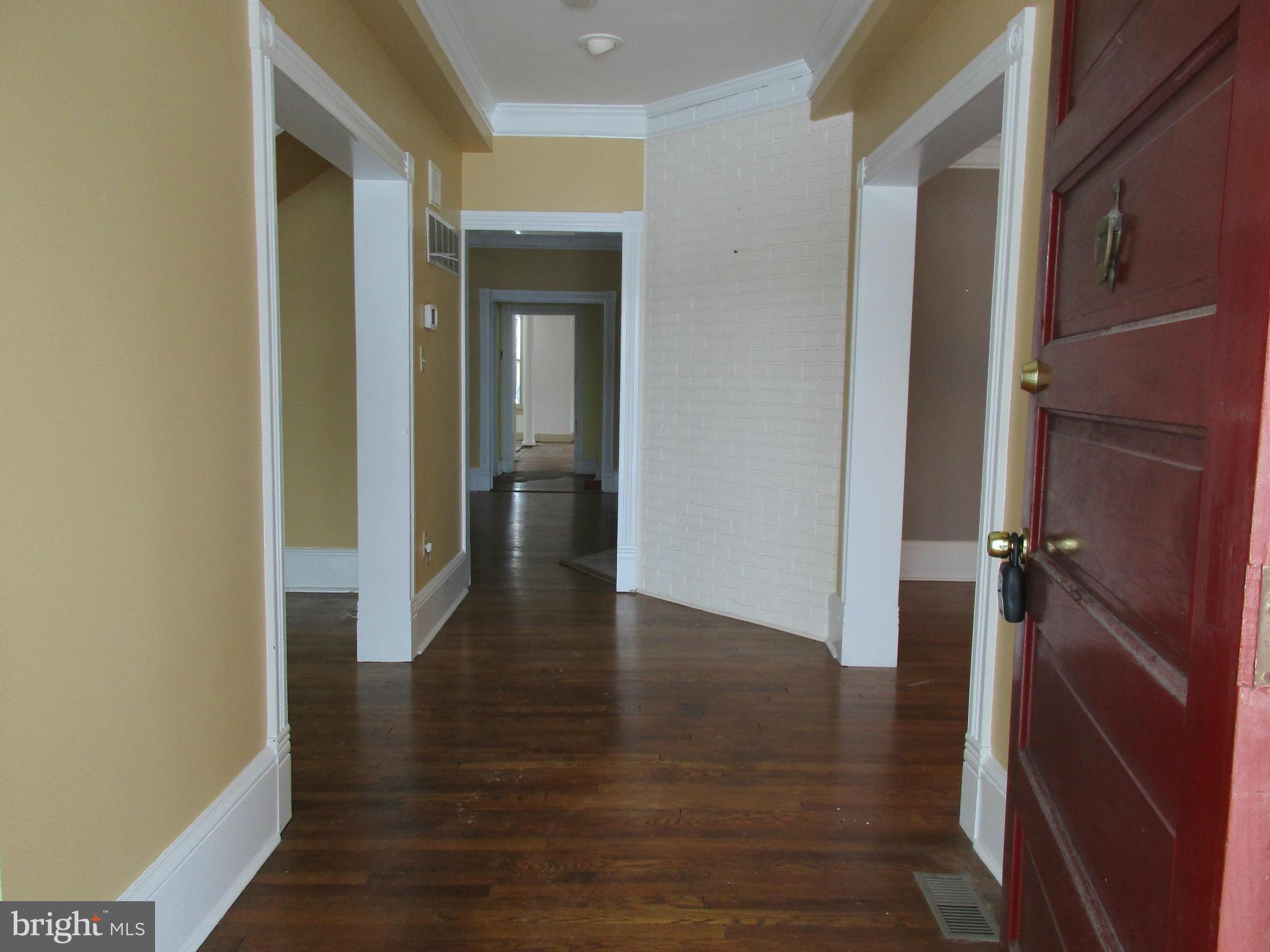 8407 Legg Road Frederick, MD 21704 - Photo 2 of 22 Foyer