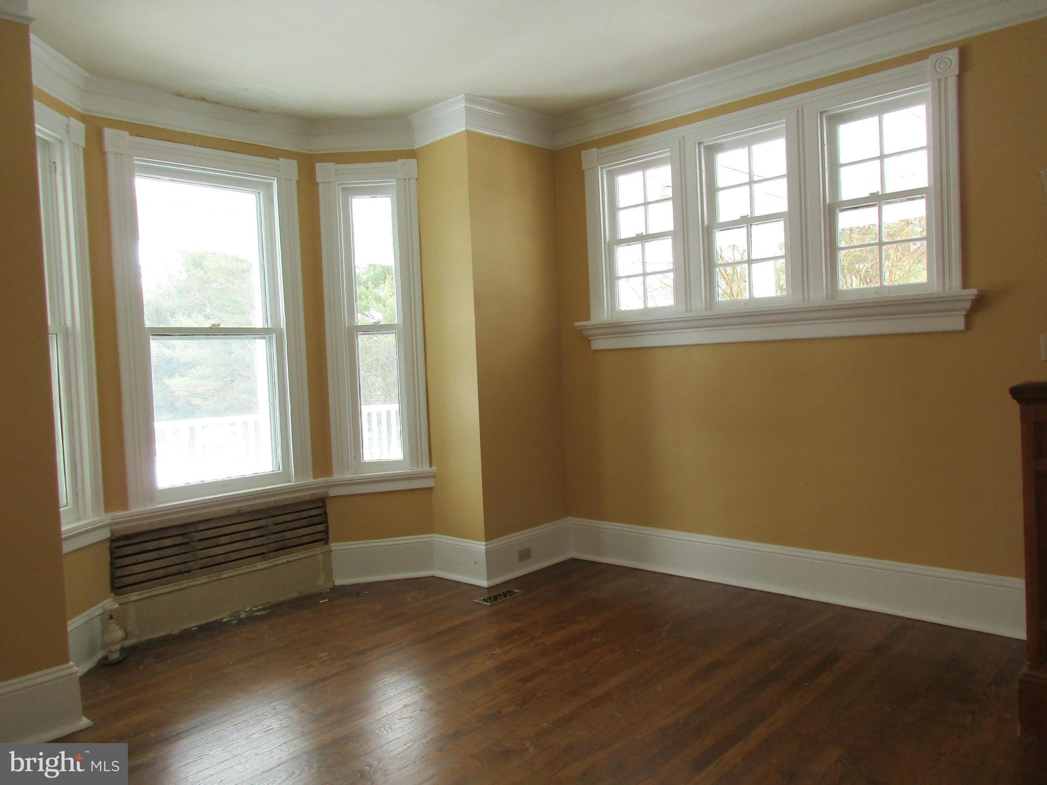 8407 Legg Road Frederick, MD 21704 - Photo 4 of 22 Living Room
