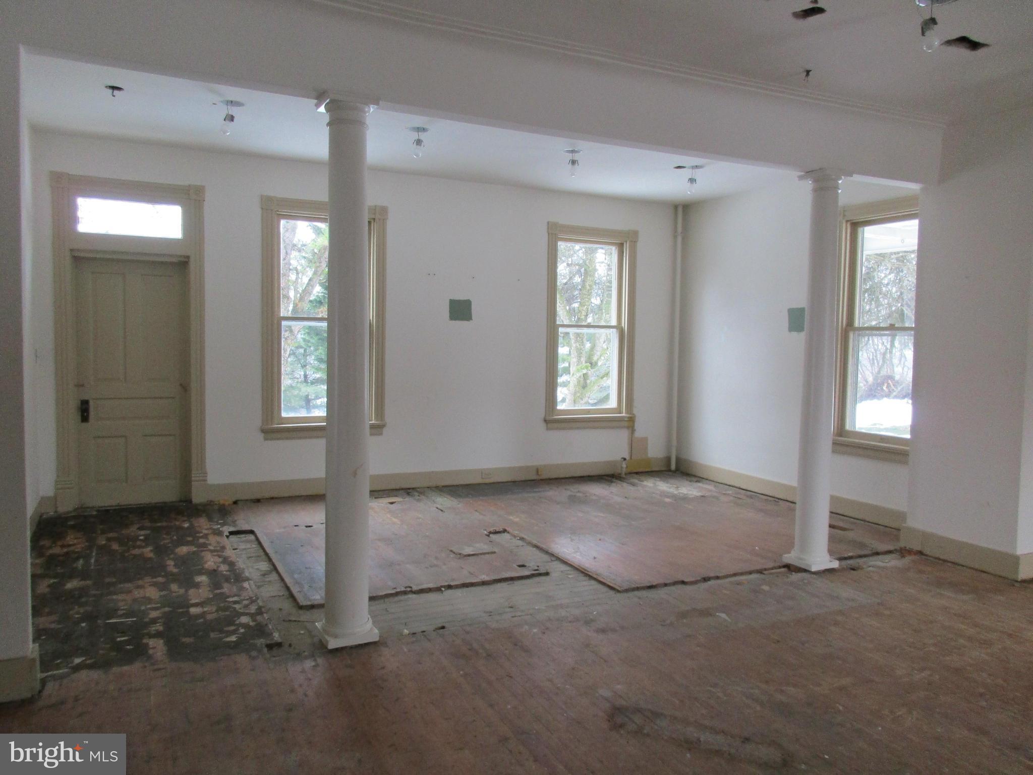 8407 Legg Road Frederick, MD 21704 - Photo 8 of 22 2nd family or bouns room on first floor