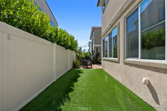 $1,435,000 | 945 Brilliance Lane, Costa Mesa, CA 92626