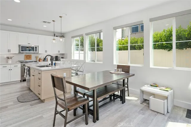 $1,435,000 | 945 Brilliance Lane, Costa Mesa, CA 92626