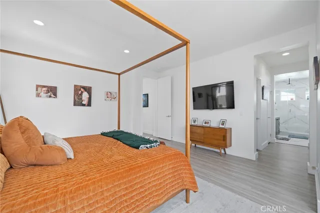 $1,435,000 | 945 Brilliance Lane, Costa Mesa, CA 92626