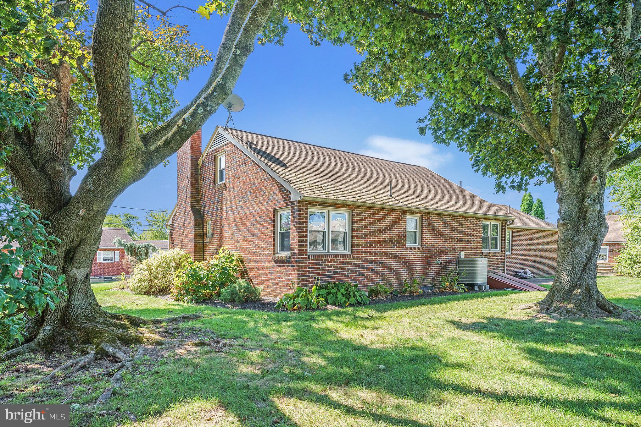 617 Harding Avenue Reading, PA 19607 - Photo 4 of 21 Gallery Image 4