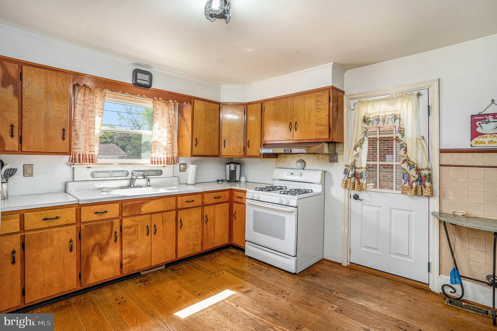 617 Harding Avenue Reading, PA 19607 - Photo 8 of 21 Gallery Image 8