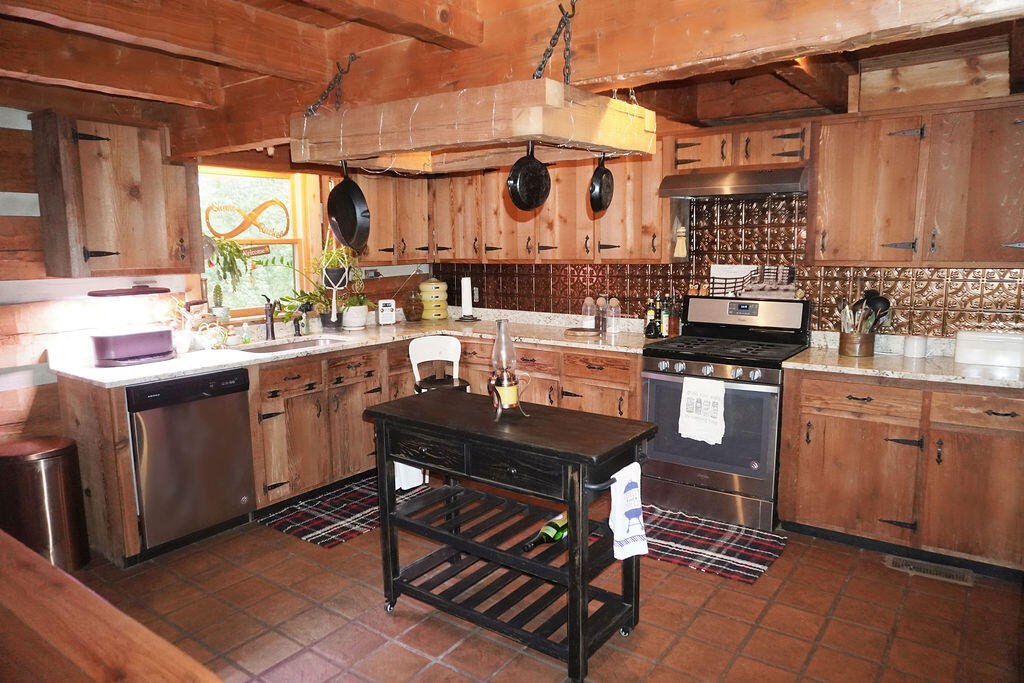 300 East City Dam Road Corbin, KY 40701 - Photo 52 of 95 Kitchen4