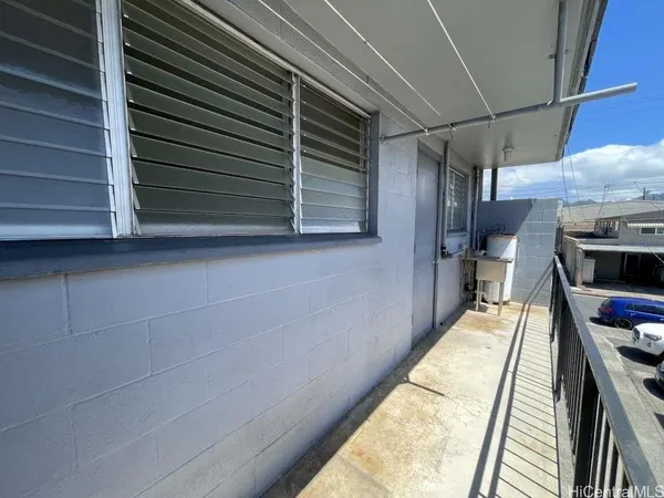 $1,500 | 1723 Kahai Street, Unit 1, Honolulu, HI 96819