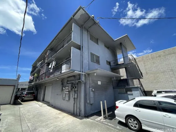 $1,500 | 1723 Kahai Street, Unit 1, Honolulu, HI 96819