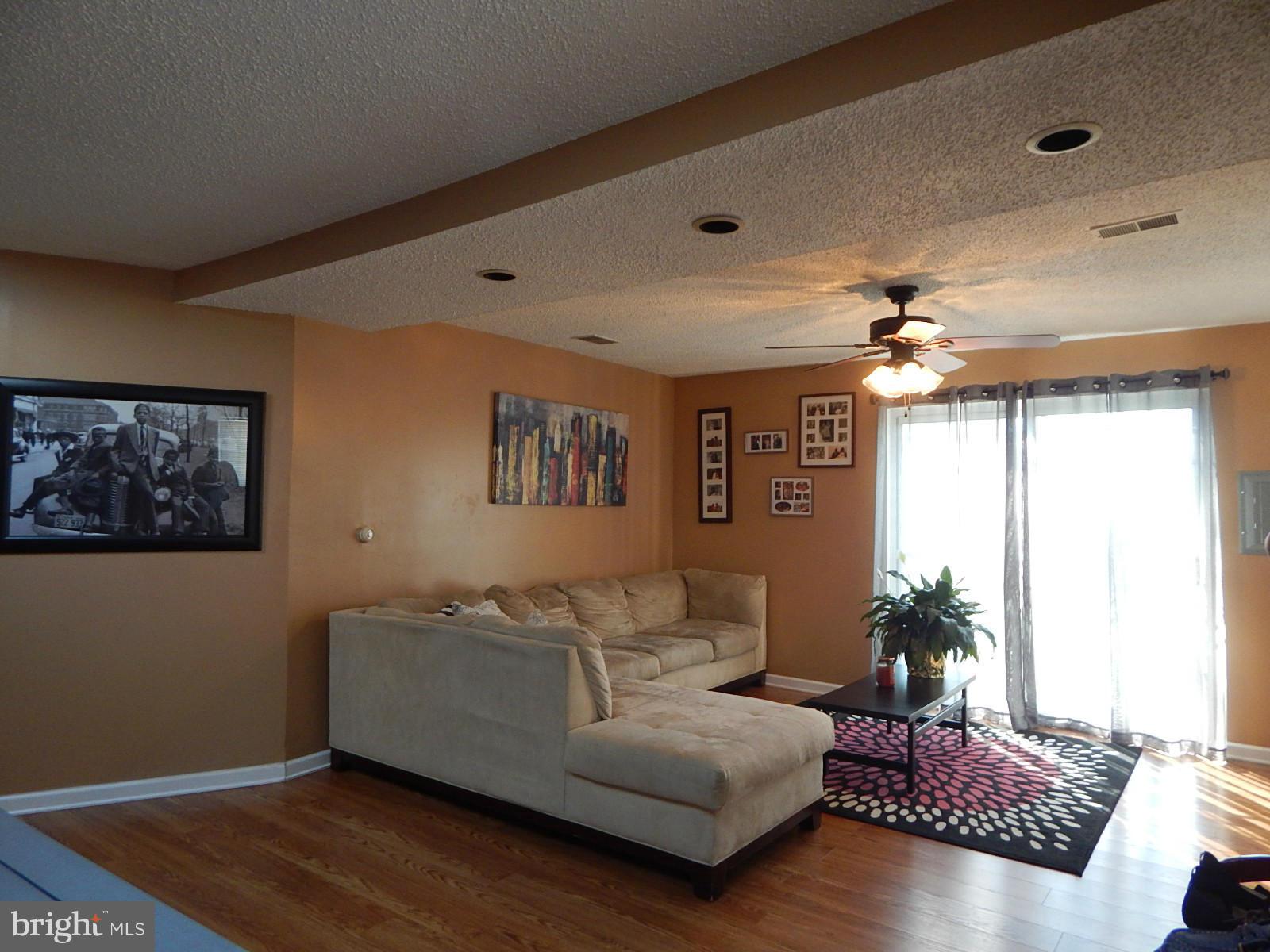 7124 Allentown Road Fort Washington, MD 20744 - Photo 16 of 24 Living Room (Cottage)