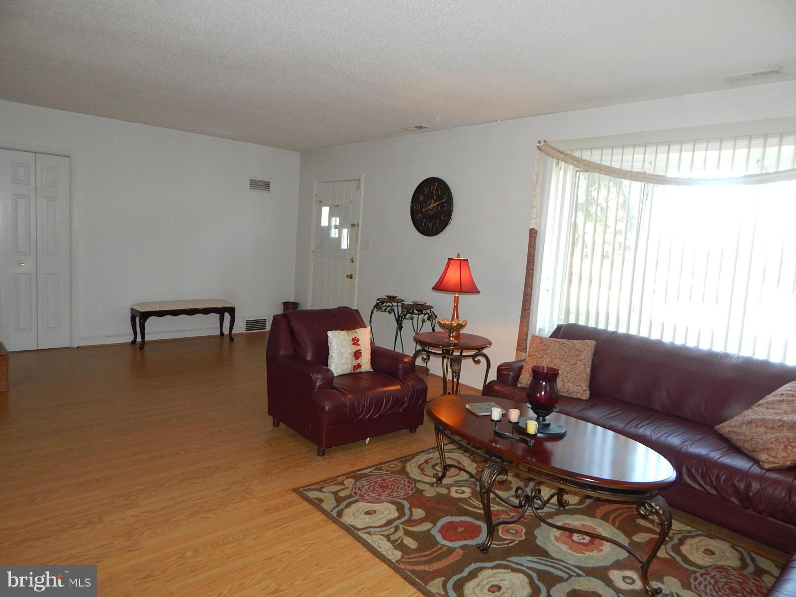 7124 Allentown Road Fort Washington, MD 20744 - Photo 6 of 24 Living Room (Main House)