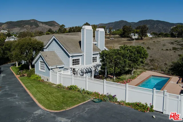 $4,295,000 | 6080 Merritt Drive, Malibu, CA 90265