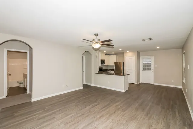 $1,685 | 26120 Hals Drive, Magnolia, TX 77355