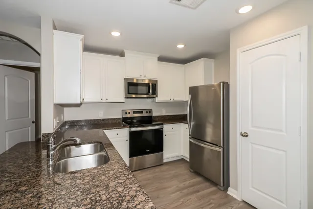 $1,685 | 26120 Hals Drive, Magnolia, TX 77355