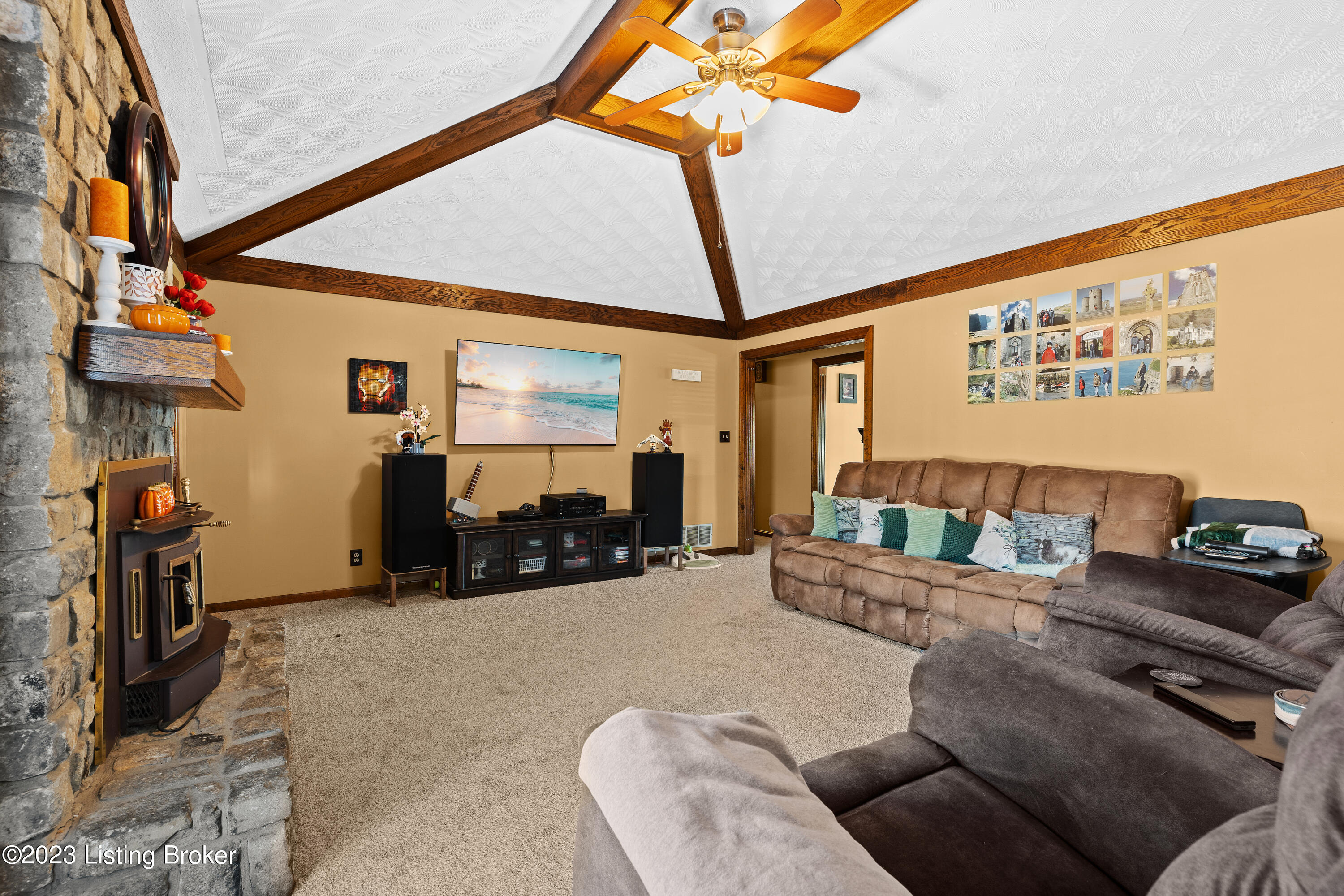 674 West Laurel River Road Shepherdsville, KY 40165 - Photo 8 of 45 674 W Laurel River Rd-9