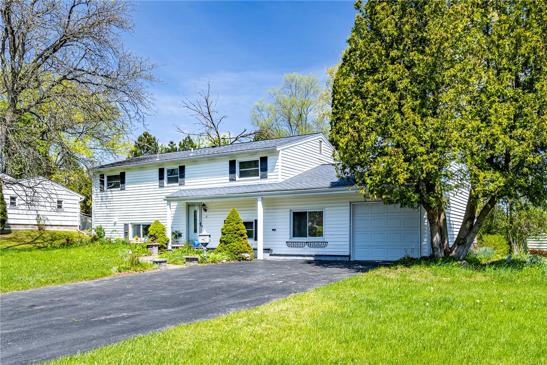 9 Amesbury Road Henrietta, NY 14623 - Photo 3 of 50