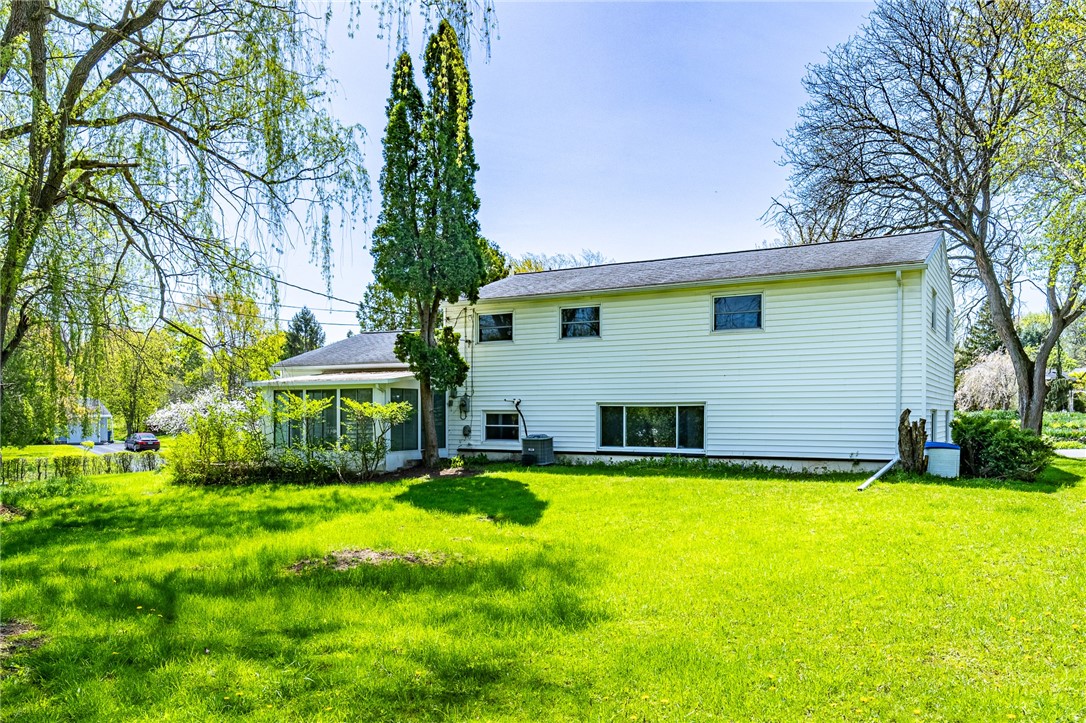 9 Amesbury Road Henrietta, NY 14623 - Photo 43 of 50