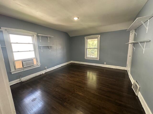 663 South Layton Boulevard Milwaukee, WI 53215 - Photo 26 of 29 IMG_2297