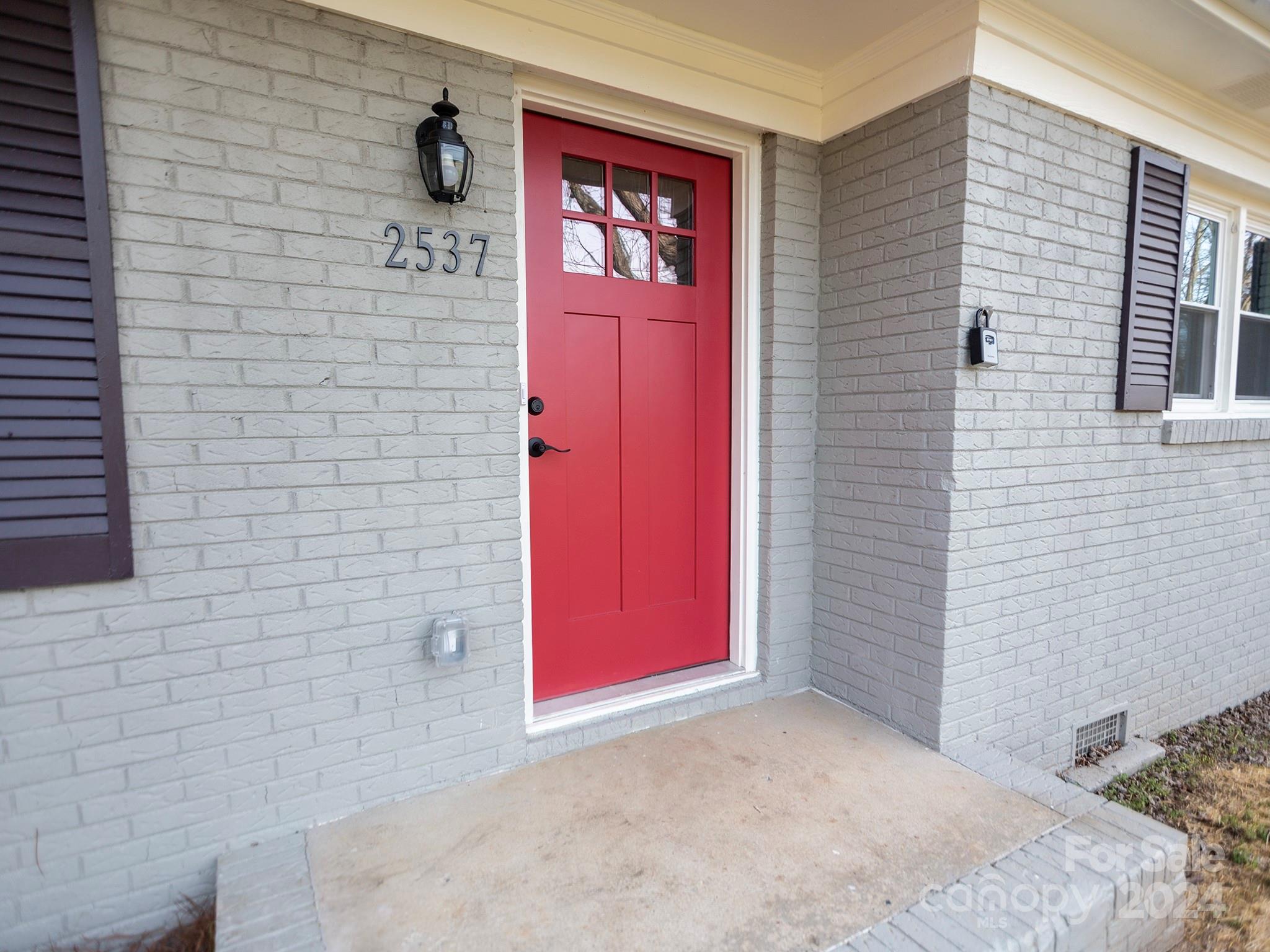 2537 Linwood Road Gastonia, NC 28052 - Photo 2 of 21 Gallery Image 2