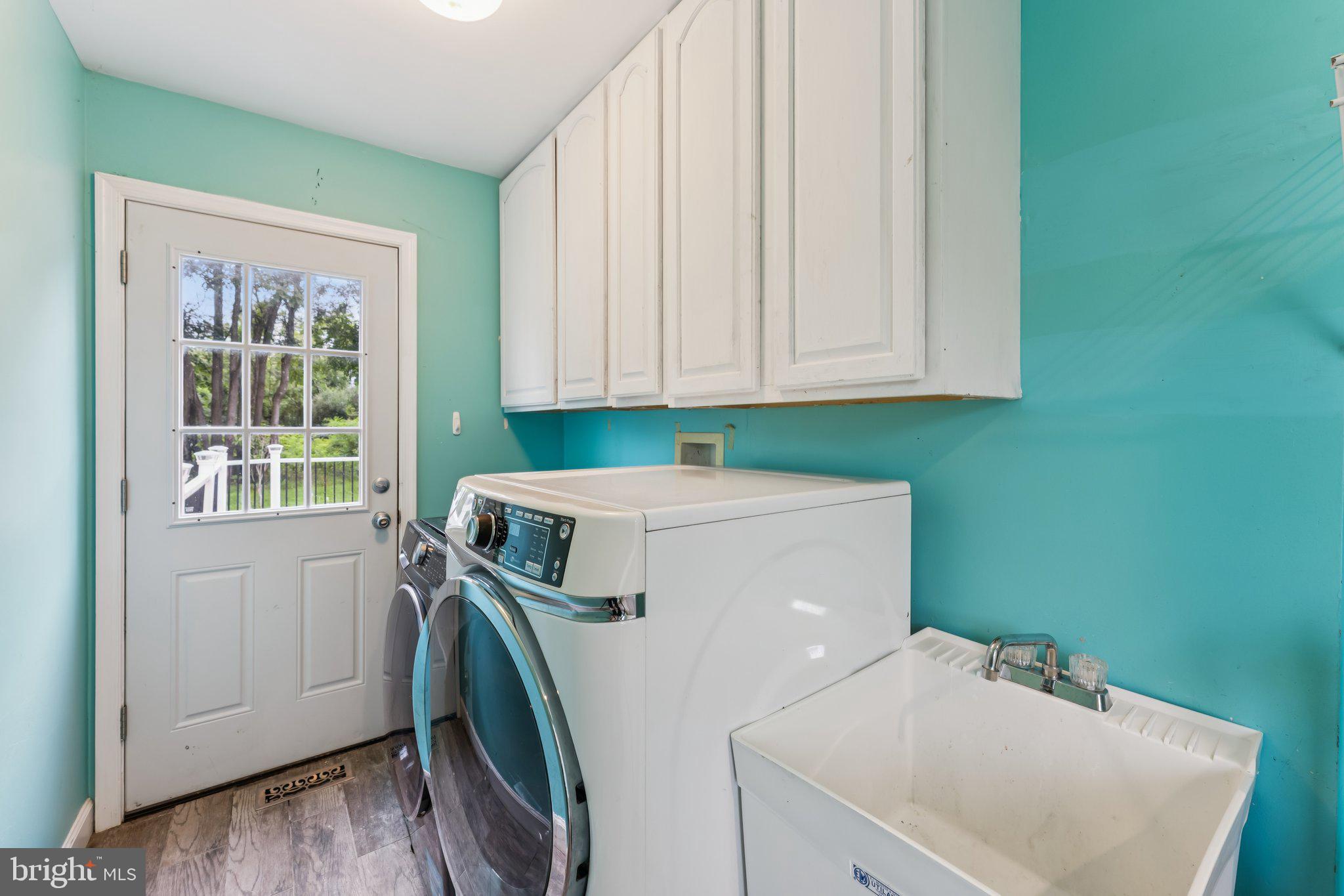 14520 Fairdale Road Silver Spring, MD 20905 - Photo 41 of 50 a utility room with dryer and washer