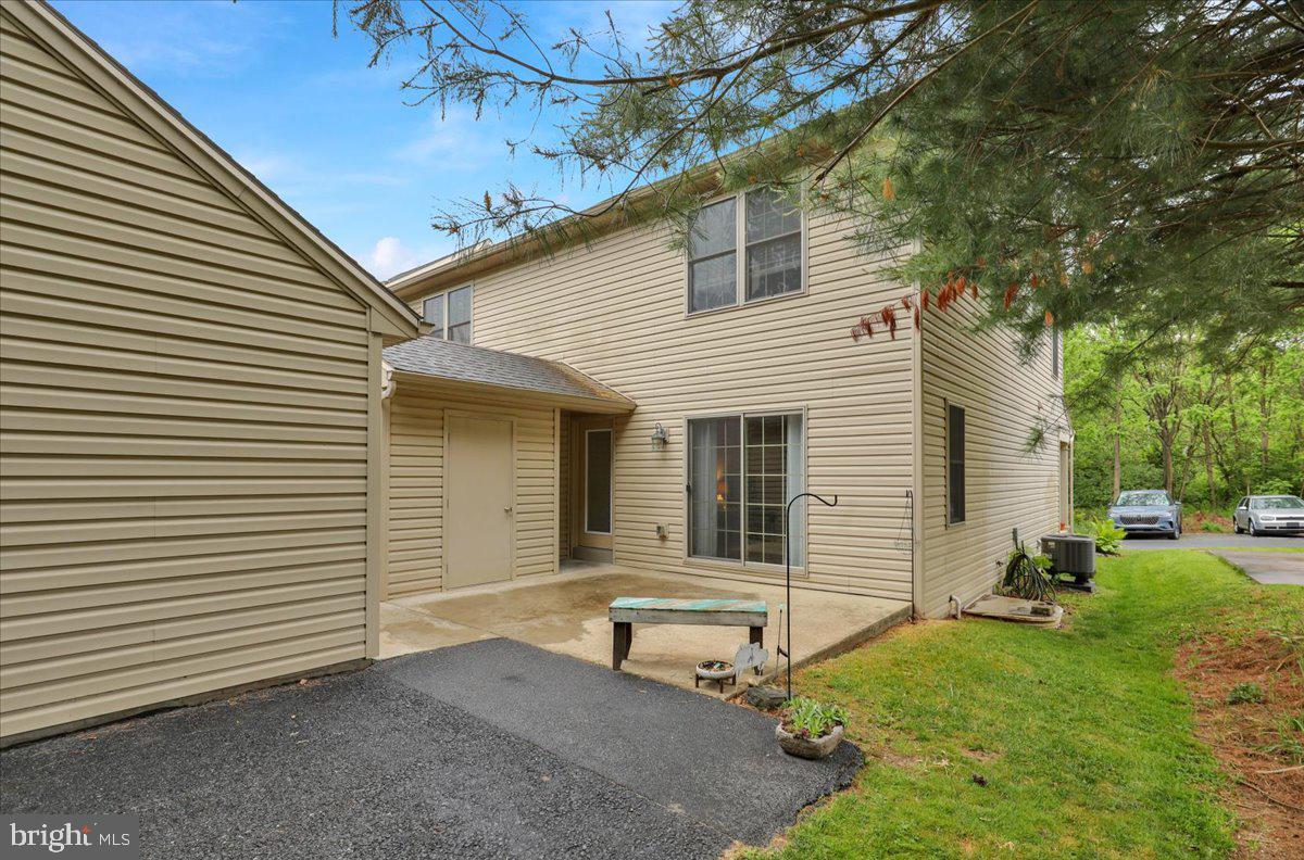 368 Granite Street Lebanon, PA 17042 - Photo 4 of 26 Attached Shed